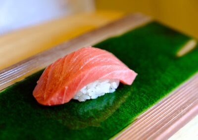 Chutoro tuna nigiri made with premium Yamayuki tuna at Sushi Shutatsu in Ogikubo.